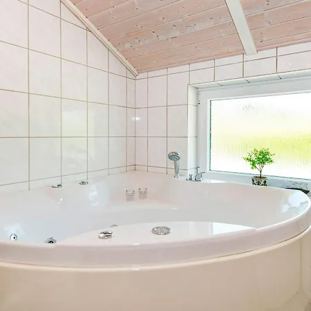 בית נופש Modern Retreat In Als - By Traum *